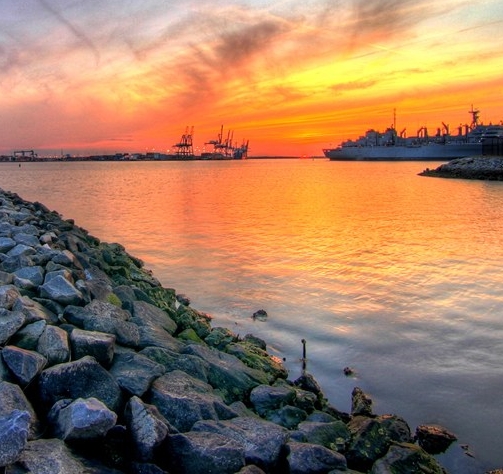 酒吧卖什么小东西赚钱